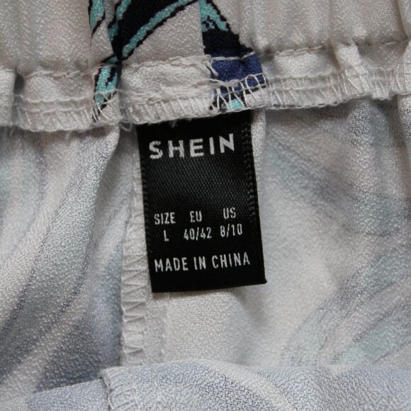 Topical Print Flowy Shorts-Excellent Condition - Picture 3 of 5